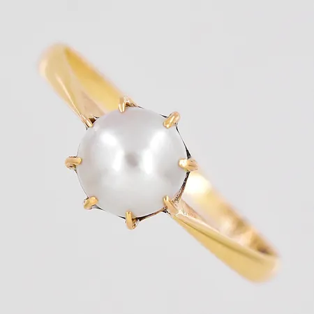 Ring stl:18 pärla Ø 6,9mm 18K Vikt: 1,8 g