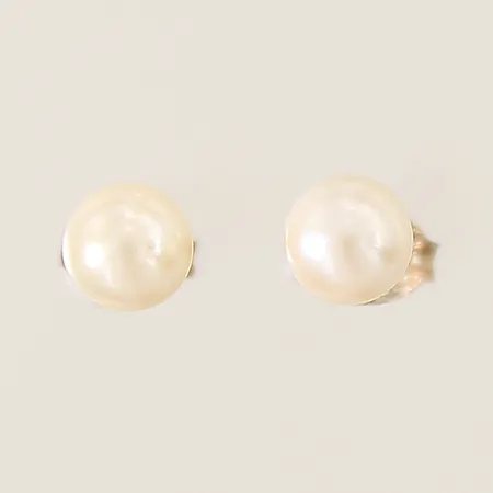 Ett par örhängen med imitationspärlor Ø5mm silver 925/1000 Vikt: 0,7 g