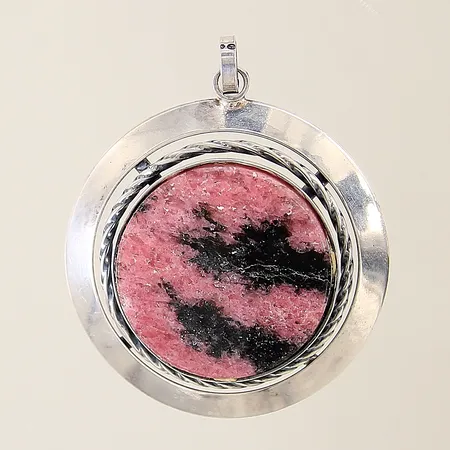 Hänge med rodonit Finland 50x43mm silver 925/1000 Vikt: 19,4 g