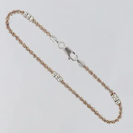 Armband med integrerade hängen kulor 18,5cm ,bredd 2,8-3,8mm, GHA, silver 925/1000 Vikt: 4,4 g