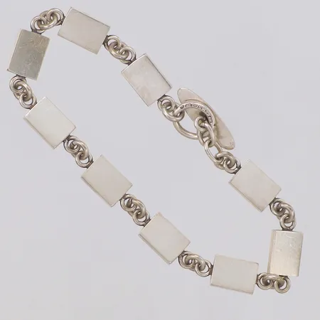 Armband längd 18,5cm, bredd 7mm, Saarela Arvo år 1968, 830/1000 silver Vikt: 14,1 g