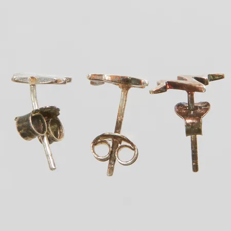 3 Örhängen, stift, 925/1000 silver Vikt: 1,1g Vikt: 1,1 g
