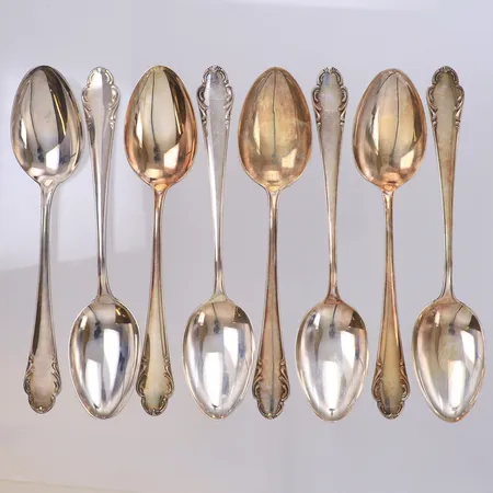 8 Skedar, längd 16,5cm, modell Haga, 830/1000 silver Vikt: 262,9 g