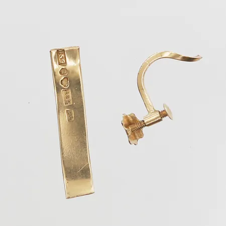 Diverse guld defekt 18K.   Vikt: 1,5 g