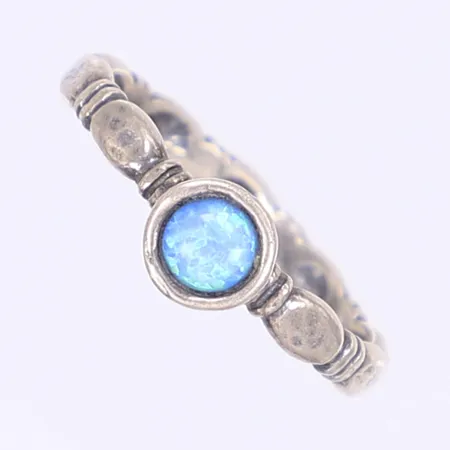 Ring med sten stl:20 bredd 3-6mm silver 925/1000 Vikt: 2,9 g