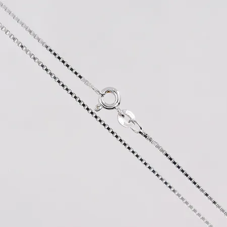 Kedja Venezia vitguld längd 38cm bredd 1,2mm 18K Vikt: 3,5 g