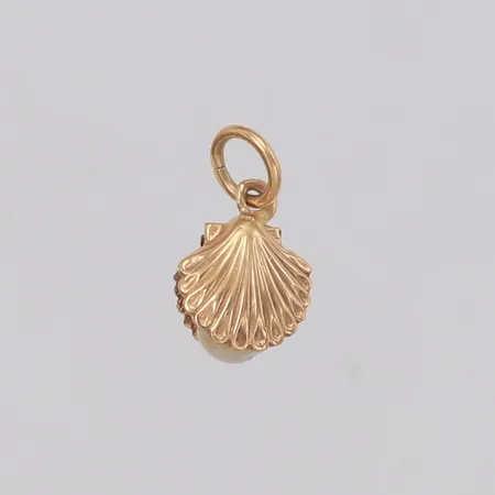 Hänge snäcka med pärla längd 18,5mm, bredd 10,3mm, 18K  Vikt: 1,4 g