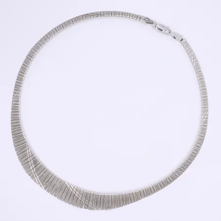 Halscollier 45cm bredd 5-17mm defekt 925/1000 silver Vikt: 26,6 g