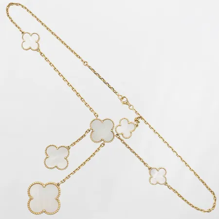 Collier Van Cleef & Arpels Magic Alhambra 6 motiv med pärlemor, kedjans längd 41,cm, hängets mått 80 x 26mm, motivens mått 15-26mm, ref-nr: VCARD79100, serie-nr: BL126675, originaletui, 18K.  Vikt: 26,7 g