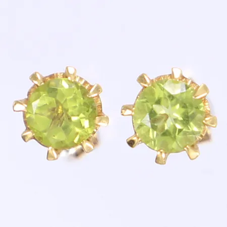 Ett par örhängen med gröna stenar 16x7mm 18K Bruttovikt: 2,2g Vikt: 2,2 g