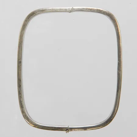 Armband, fyrkantig armring, öppningsbar, 59x50mm, bredd 5mm, glapp i lås, 925/1000 silver Vikt: 8,9g Vikt: 8,9 g