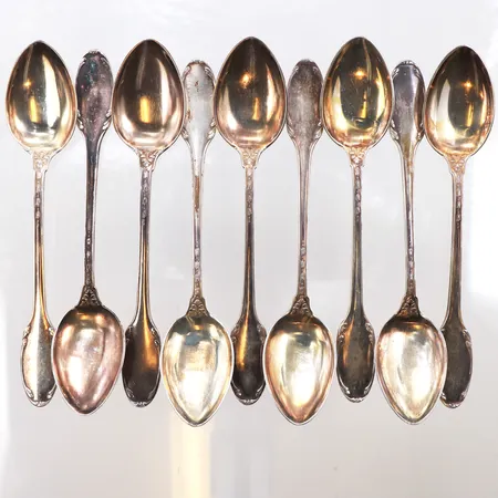 8 Silver skedar, längd:13cm, 830/1000 silver. Vikt: 202 g
