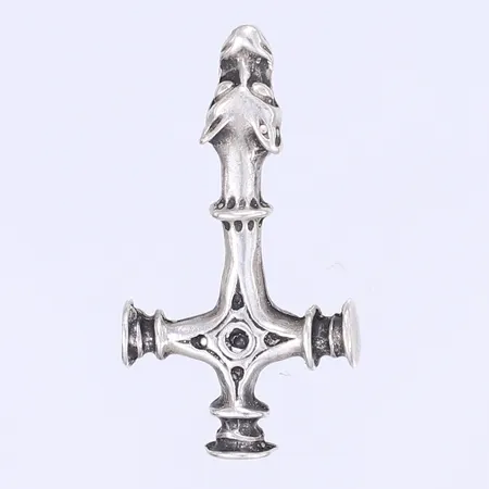 Hänge vargkors 38x21mm 925/1000 silver  Vikt: 6,8 g
