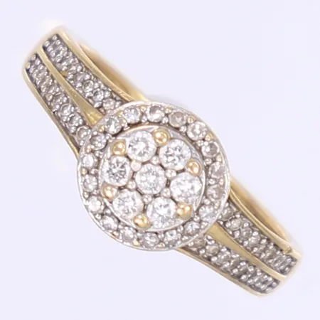 Ring med diamanter totalt 7xca 0,02ct 54xca 0,005ct stl:17 bredd 2-9mm 18K Vikt: 3,3 g