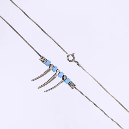 Halscollier med sten 49cm, bredd 1-30mm slitage silver 925/1000 Vikt: 11,7 g