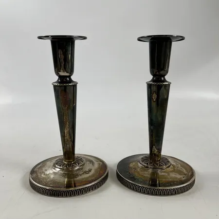 Ljusstakar, höjd:15cm, fylld botten, 830/1000 silver. Vikt: 353,3 g