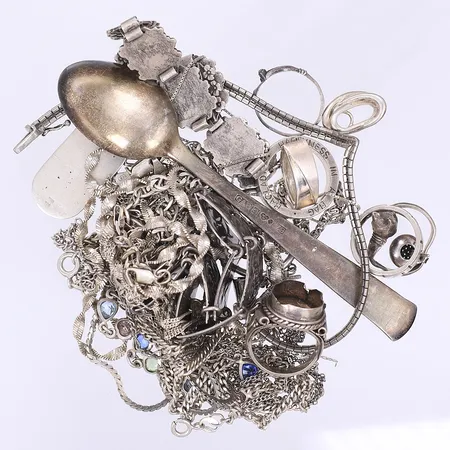 Parti diverse silver delvis defekt delvis sten silver 830-925/1000 Bruttovikt: 179,9g Vikt: 179,9 g