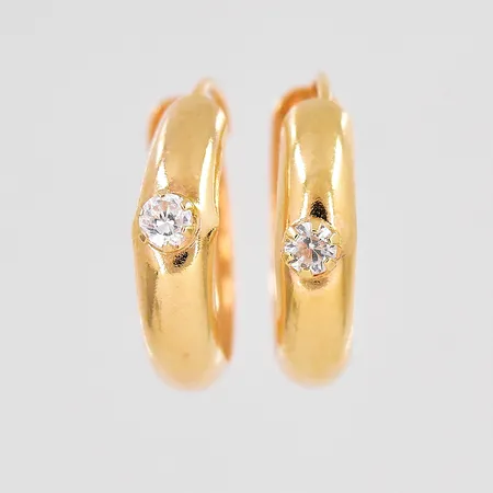 Örhängen Ø 13mm bredd 3mm vit sten 18K Vikt: 0,6 g