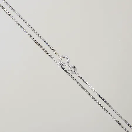 Kedja Venezia längd 35cm bredd 1mm vitguld 18K  Vikt: 3,2 g