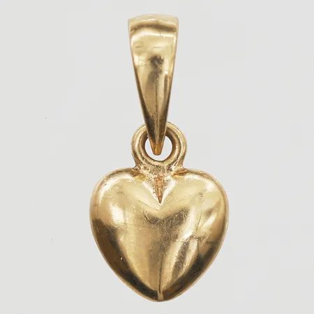Hänge hjärta GHA längd 1,5cm, bredd 1-6mm, 18k. Vikt: 1,2 g