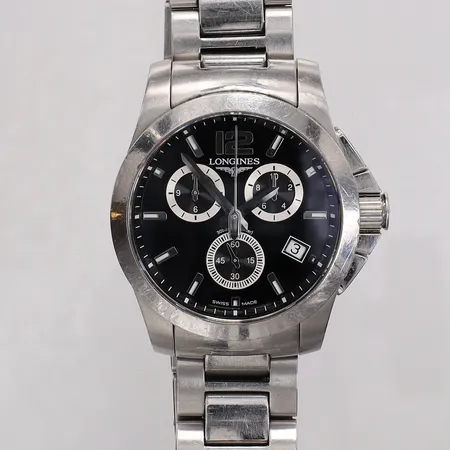 Herrur Longines Conquest stål quartz, 41mm ref L3.660.4, serienr 38366817, safirglas, datum, kronograf, stålarmband ca 21cm med viklås, repig, miconagg på glas, extra länkbitar, manual, trasig box, trasig ytterkartong.