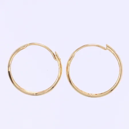 Ett par örhängen creoler Ø14mm bredd 3mm 18K Vikt: 0,7 g