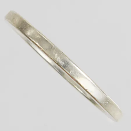 Ring slät stl:19, bredd 2mm, 925/1000 silver Vikt: 2,7g Vikt: 75 g