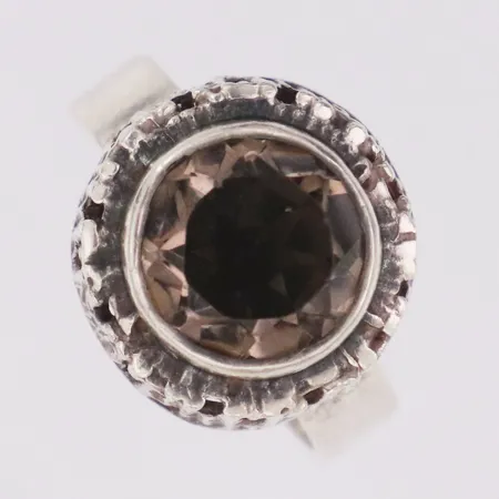 Ring med rökfärgad sten, stl: 17¾ med reglerbar storlek bredd 14,6mm, BEH Bengt Hallberg Guldsmeds AB år 1974 silver 925/1000 Vikt: 6,1 g