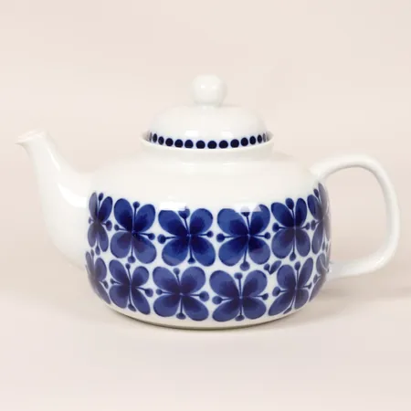 Tekanna "Mon Amie" Marianne Westman för Rörstrand, tesil, porslin, höjd 15cm, smärre bruksslitage. Skickas med paket.