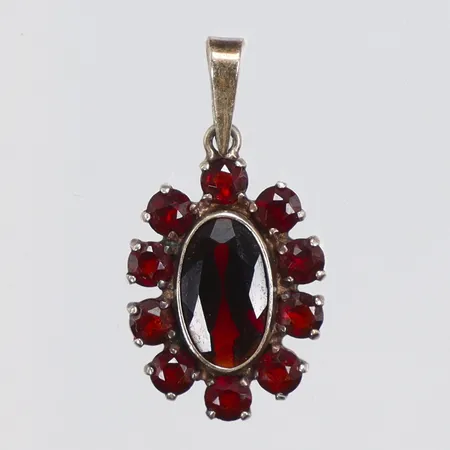 Hänge med granater förgyllt 12x25mm silver 925/1000 Vikt: 1,8 g