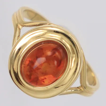 Ring med bärnsten stl:16½, bredd 12mm, 14K Vikt: 1,9 g