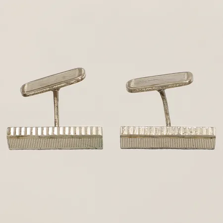 Ett par manschettknappar 26,6x8,8mm silver 830/1000 Vikt: 17,9 g