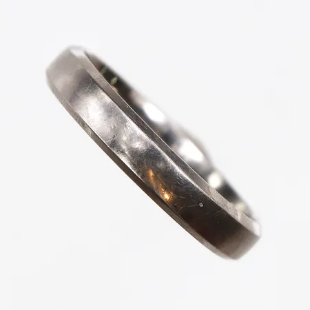 Ring Stl:19¼, bredd: 4mm, gravyr, Palladium, PD500 Vikt: 3,5 g