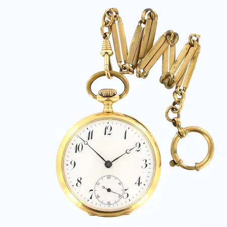 Fickur 18K Ø45mm manuell, bakboett med monogramdekor, liten sekundvisare, innerboett i metall, serienr: 62080, fickurskedja i metall, bruttovikt:66 gram Vikt: 0 g