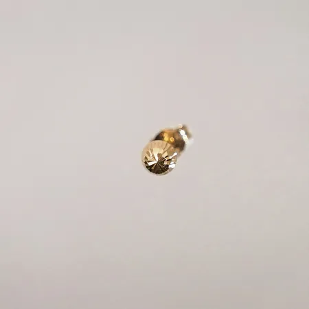 Udda örhänge 18k Vikt: 0,2 g