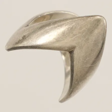 Ring stl:15¾ bredd 22,9mm silver 925/1000 Vikt: 5,7 g