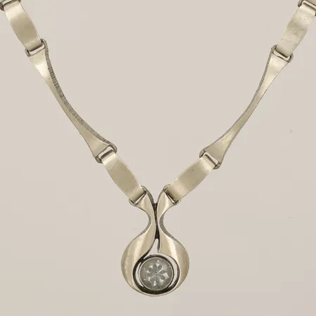Collier halvstelt med vit sten längd 40,5cm bredd 1,8-30,1mm silver 925/1000 Vikt: 20,4 g