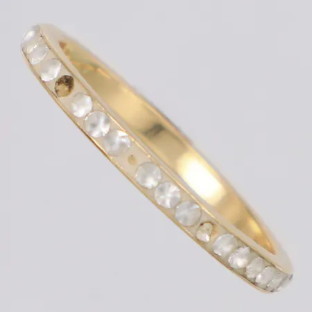 Ring med stenar stl:16½, bredd 1,9mm, stenar saknas, 14K Vikt: 0,7 g