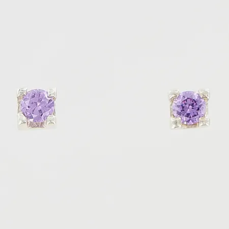 Örhängen 3x3mm lila sten, silver 925/1000 Vikt: 1,1 g