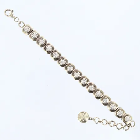 Armband KumKum med stenar, längd 15-19cm, bredd ca 10mm, 925/1000 silver Vikt: 24,3 g