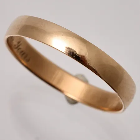 Ring stl:17½ bredd 3mm, defekt gravyr, 9K, 1,19g.