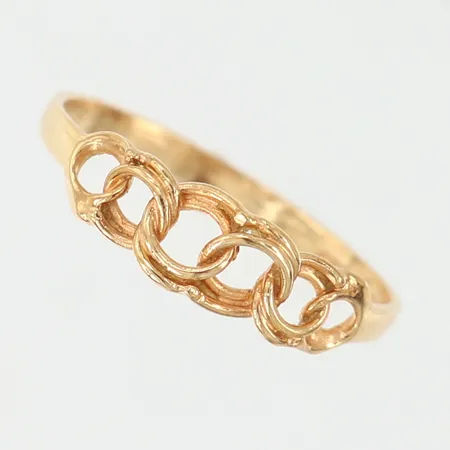 Ring Bismarck stl:16½ bredd 4,7mm något ojämn form 18k Vikt: 1,1 g