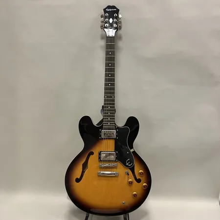 Halvakustisk gitarr Epiphone Dot/VS, Tobacco Burst double cutaway, serie-nr: 12072301218, år 2012, bruksslitage, skadat mjukt fodral Skickas med Bussgods eller PostNord