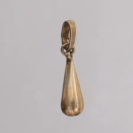 Hänge droppe, längd 23,9mm bredd 5,6mm, sliten förgyllning silver 835/1000 Vikt: 1,3 g