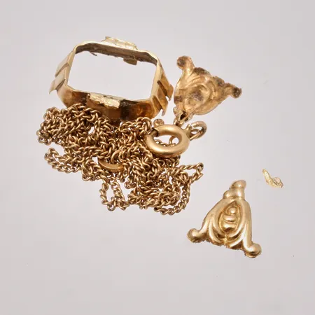 Diverse defekt guld, 18K, 3,48g.