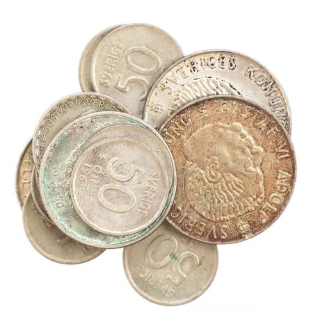 Cirkulationsmynt 2st 5-kronor, 2st 2-kronor, 1st 1-krona, 8st 50-öre, 400/1000 silver Vikt: 109,5 g