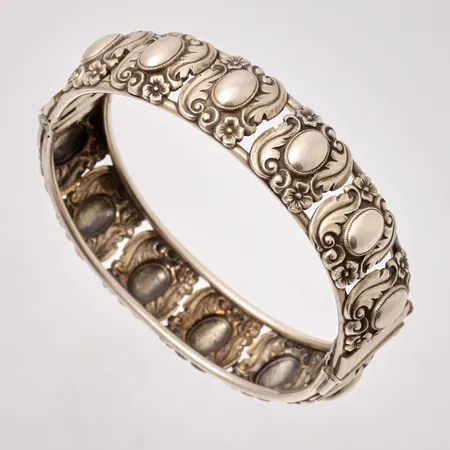 Armring 18cm bredd 16mm, Ge-Kå-Smycke, silver 830/1000, 36,6g.