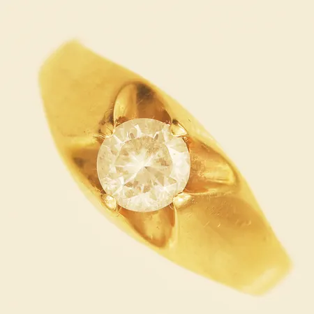 Ring med vit sten stl 16,¼mm bredd 7,3mm lös sten 18K Vikt: 2,1 g