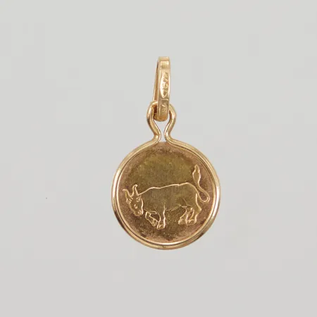 Hänge sjärntecken Oxen, 16mm, 18K Vikt: 0,7 g