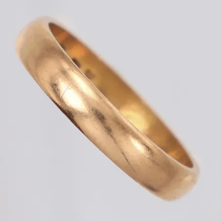 Ring slät stl:18¾, bredd 3,7mm, gravyr, 14K Vikt: 3,9 g